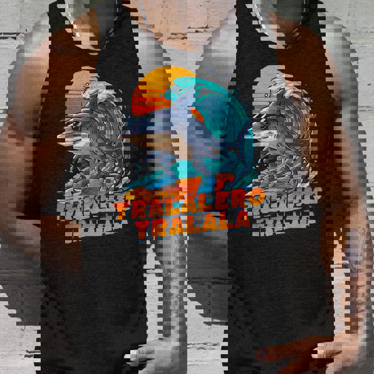 サーフィン トララレロ トラララ イタリアンブレインロットミーム タンクトップ 彼への贈り物