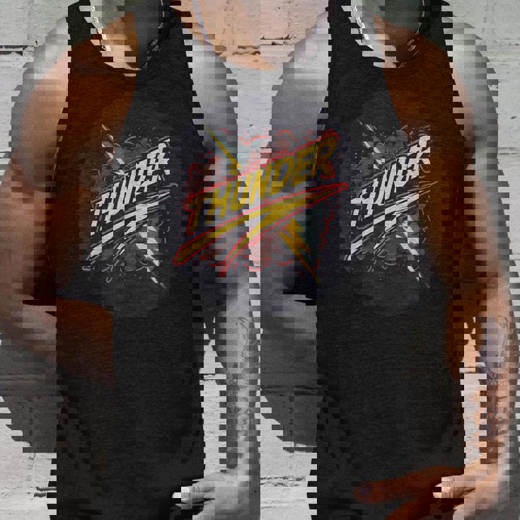 ストームファンのためのクールなサンダーステートメント衣装。 タンクトップ 彼への贈り物