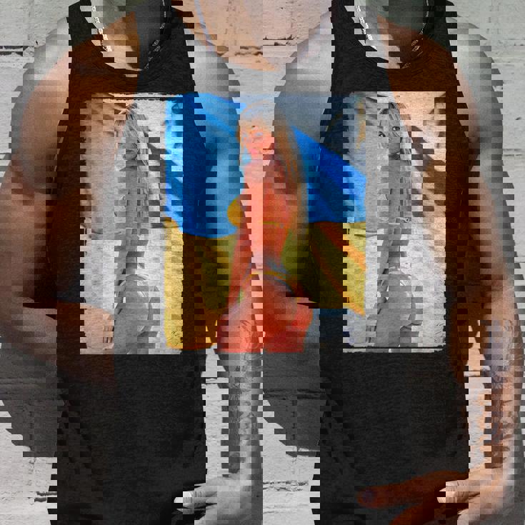 セクシーガールグラフィックtシャツ 「モダンピンナップガール&ウクライナ国旗2」 タンクトップ 彼への贈り物