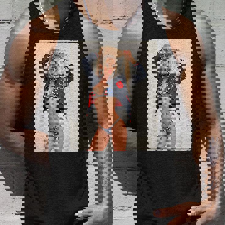 セクシーガールグラフィックtシャツ ブロンドボンシェルビキニピンナップガール タンクトップ 彼への贈り物