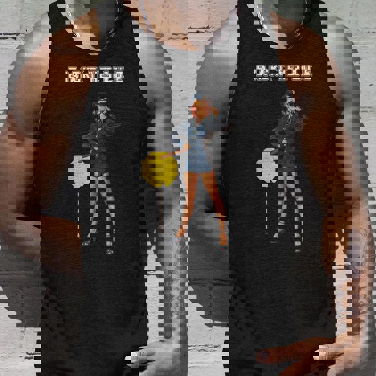 セクシー警察官、バックザブルーピンナップガール タンクトップ 彼への贈り物