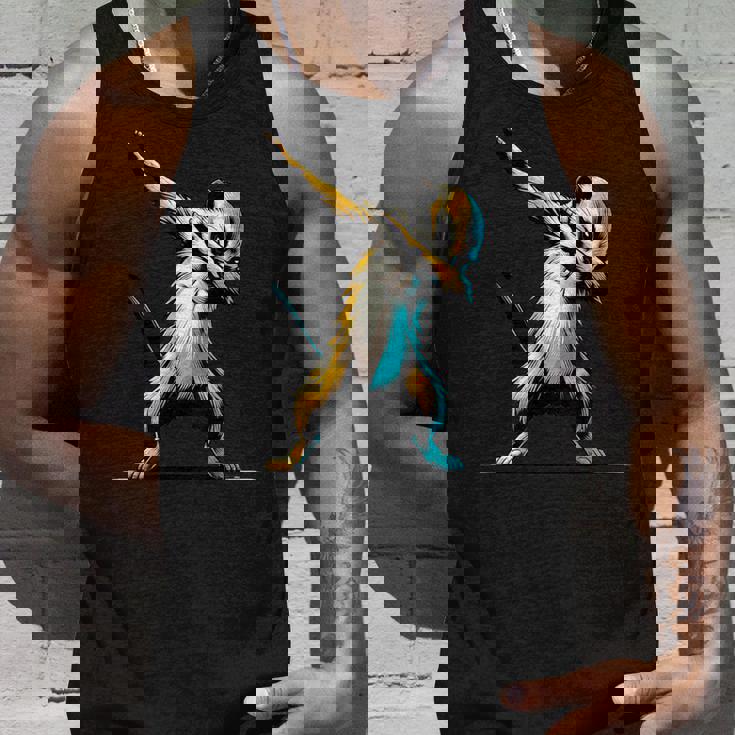 ダビングするミーアキャット 面白いモチーフ 踊るダブ スリケート タンクトップ 彼への贈り物