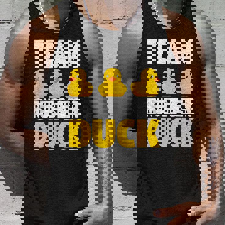 チームラバーダックラバーダック。 タンクトップ 彼への贈り物