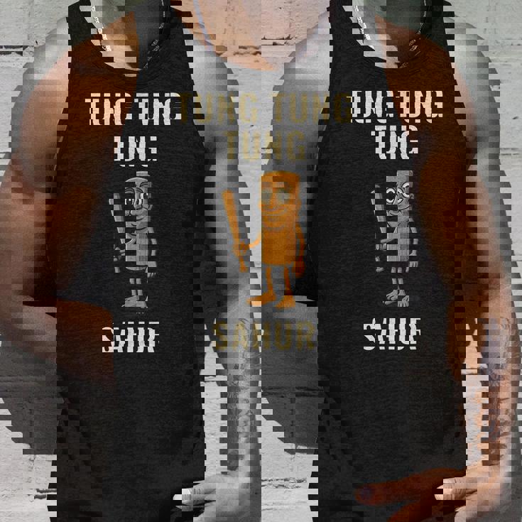 トゥン・トゥン・サフール面白いミーム タンクトップ 彼への贈り物