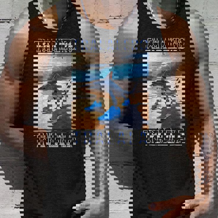 トララレロトララーラ-イタリアンブレインロットミーム タンクトップ 彼への贈り物