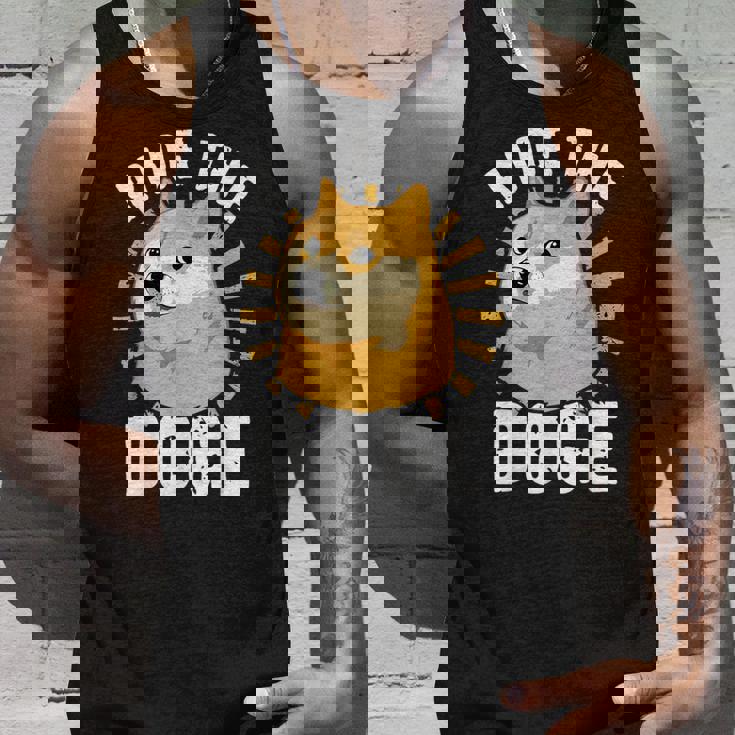 ドージコイン クリプト ライド ザ ドージ 面白い Memecoin タンクトップ 彼への贈り物