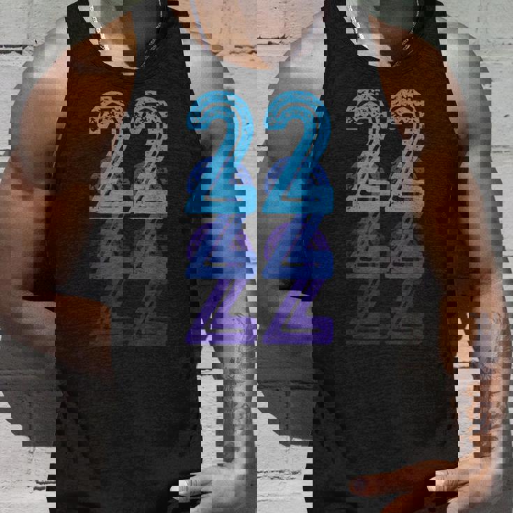 ナンバー22 ブルー ベスト クラシック カレッジスタイル 誕生日 面白い タンクトップ 彼への贈り物