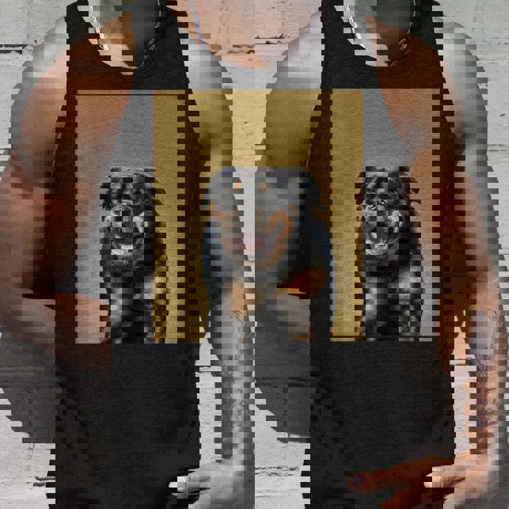 ハッピーロットワイラー犬自撮りポートレート タンクトップ 彼への贈り物