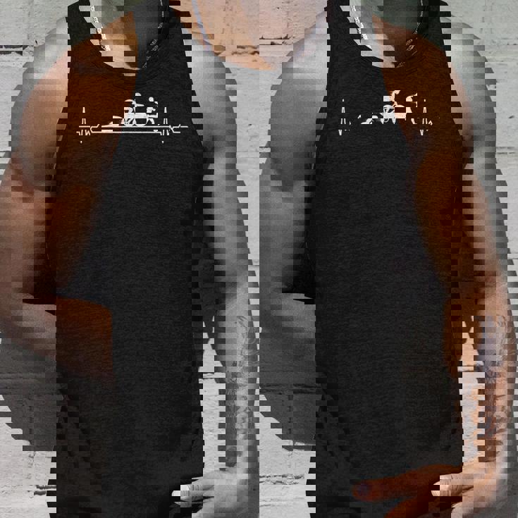 ハートビート トライアスロン スポーツ 水泳 自転車ロードレース ランニング 長距離 トライアスロン部 アイアンマン タンクトップ 彼への贈り物