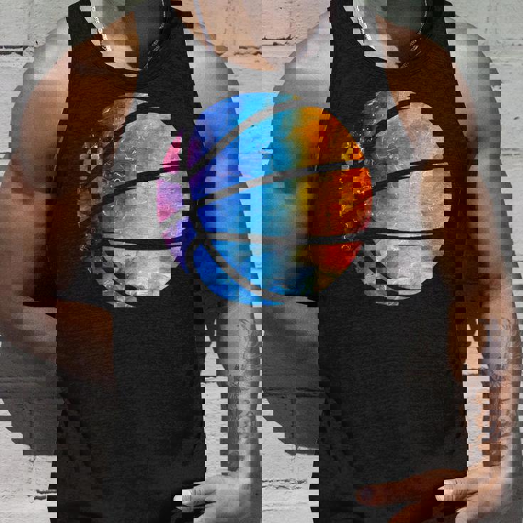 バスケットボールのシルエットカラフルな水彩画 タンクトップ 彼への贈り物