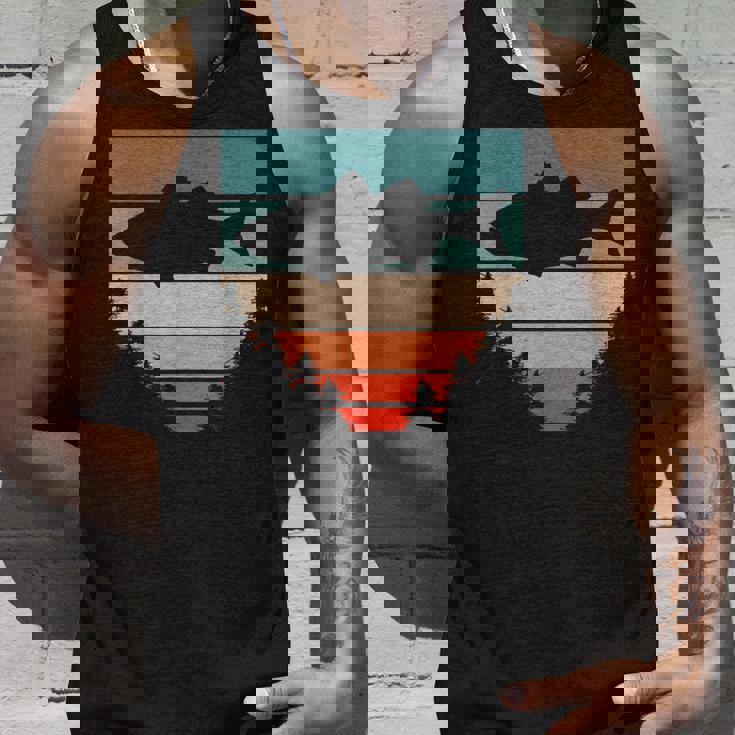 バス釣り森レトロオオクチバスフィッシャーマン タンクトップ 彼への贈り物