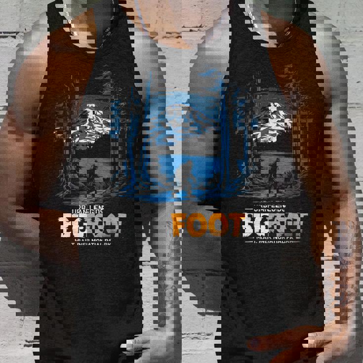 ビッグフット都市神話伝説マウントレイナー国立公園 タンクトップ 彼への贈り物