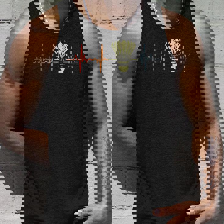 ビンテージバドミントンハートラインシャトルコック タンクトップ 彼への贈り物