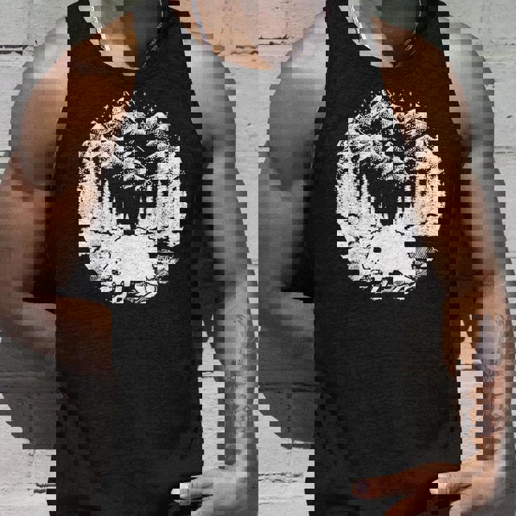 フォレストマウンテンの面白いスクオンク 星 Cryptid 内向性 タンクトップ 彼への贈り物