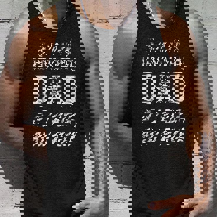 メンズ ヘヴィメタルをロックしたらヘヴィメタルお父さんだ タンクトップ 彼への贈り物