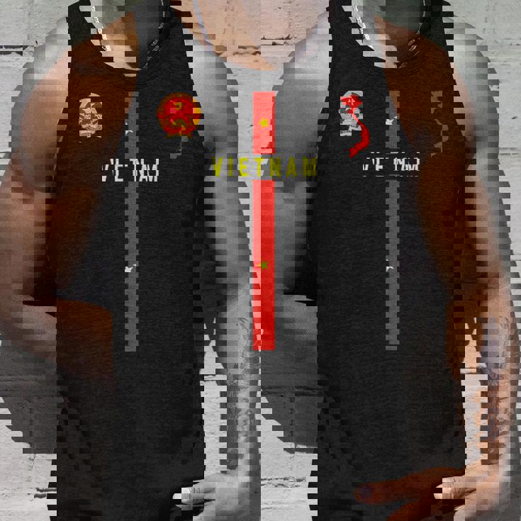 ベトナム国旗、ベトナムのシルエットマップ、紋章 タンクトップ 彼への贈り物