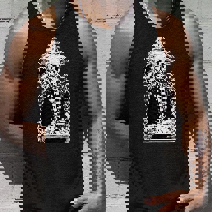 ホセ・グアダルーペ・ポサダ作 アルコール カラベラ 1888 タンクトップ 彼への贈り物