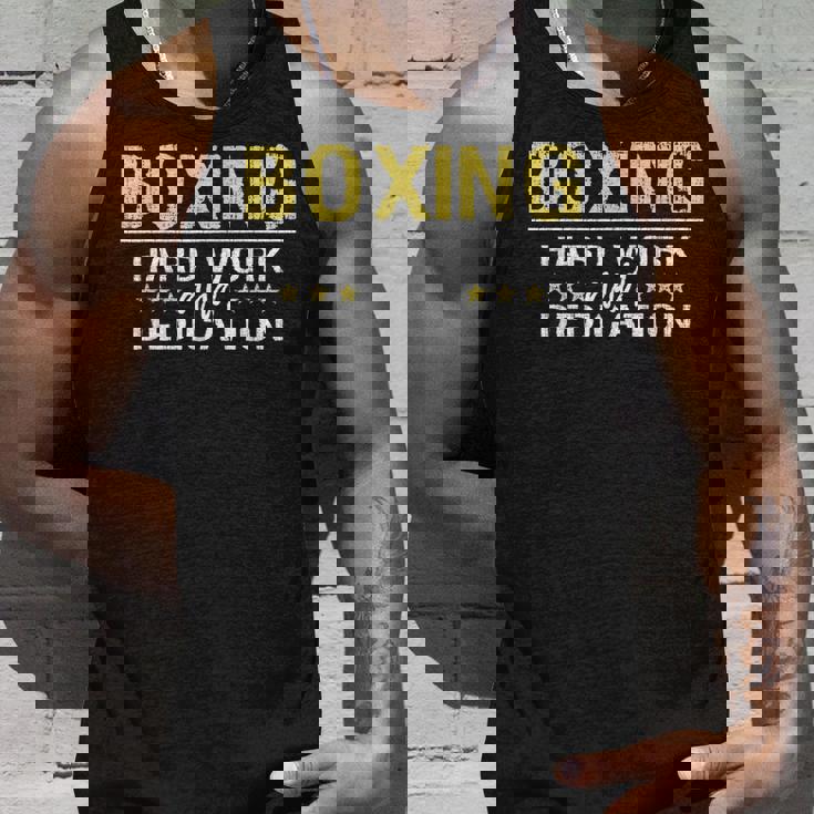 ボクシングハードワークと献身 キックボクシングジムボクサー タンクトップ 彼への贈り物