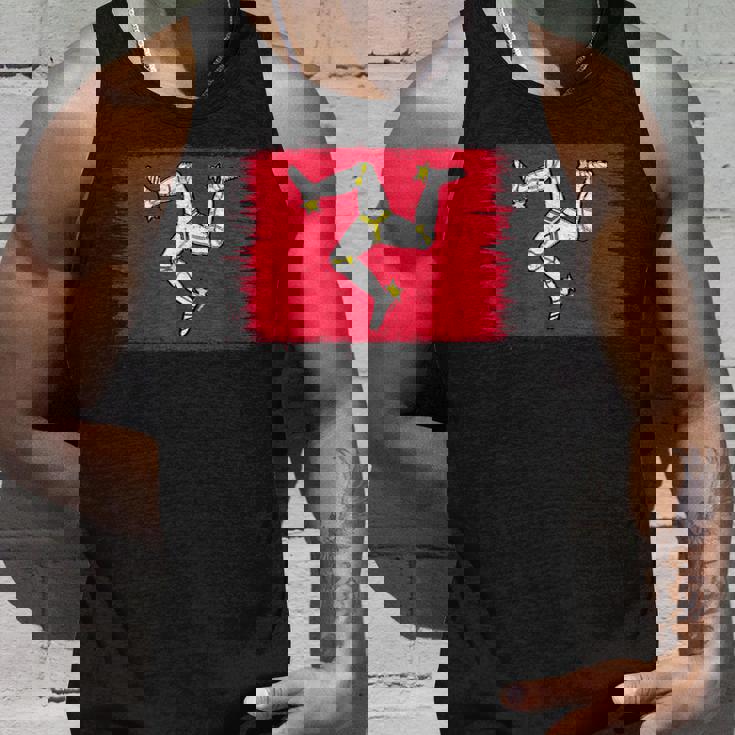 マン島の旗、マンクスの旗、トリスケリオン。ティンウォルドの日に。 タンクトップ 彼への贈り物