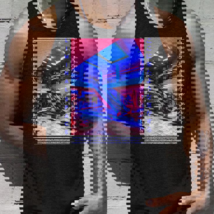 リミナルスペース タンクトップ 彼への贈り物