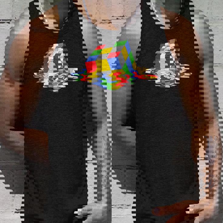 ルービックキューブパズル 溶けるクールなグラフィックデザイン タンクトップ 彼への贈り物