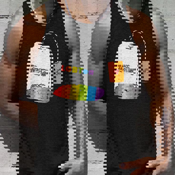 レインボーティーカップ Lgbtea Pride 愛らしいlgbtqプライド月間。 タンクトップ 彼への贈り物