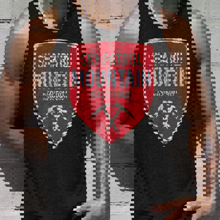 レスキュー隊スキーパトロールレトロスノーボードウィンターリゾート タンクトップ 彼への贈り物