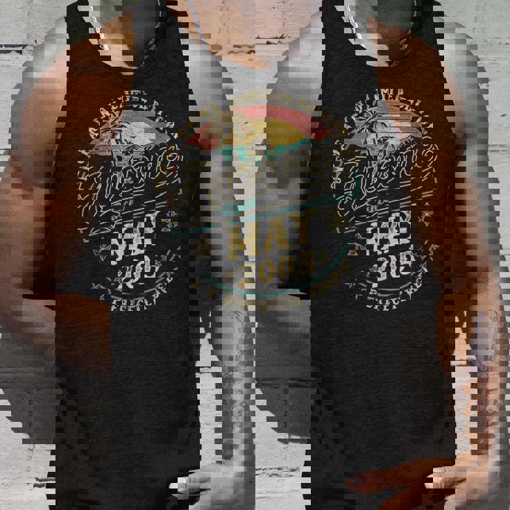 レトロな20歳の男性向け誕生日プレゼント 2005年5月 20歳 タンクトップ 彼への贈り物