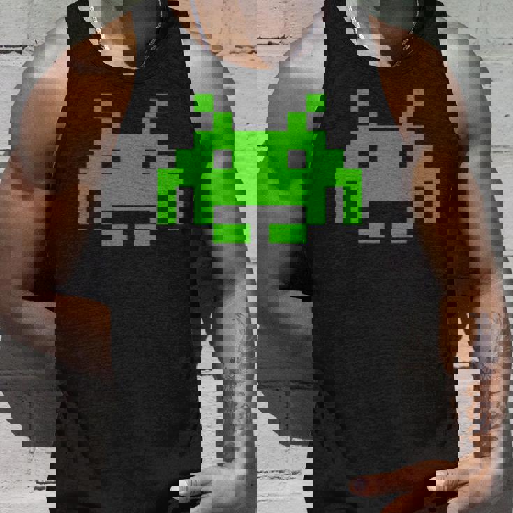 レトロインベーダー タンクトップ 彼への贈り物