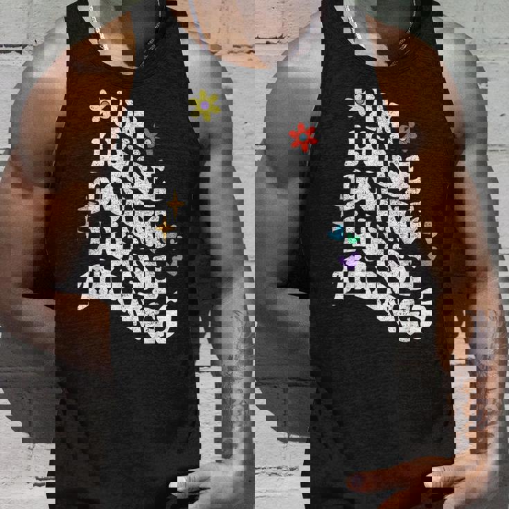 レトログルーヴィーなイム・ルイーズ Doing Luise Things 面白い母の日 タンクトップ 彼への贈り物