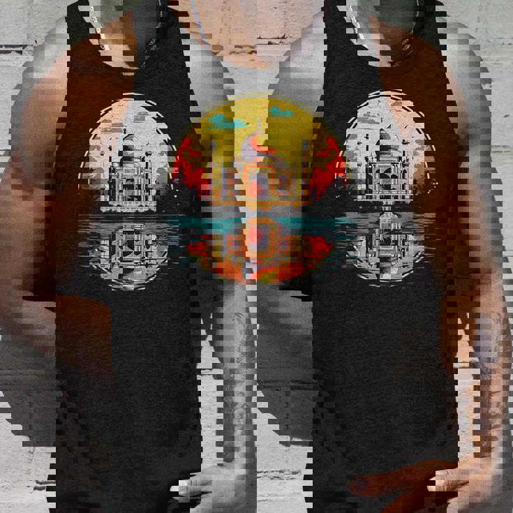 レトロスタイルのタージマハル。 タンクトップ 彼への贈り物