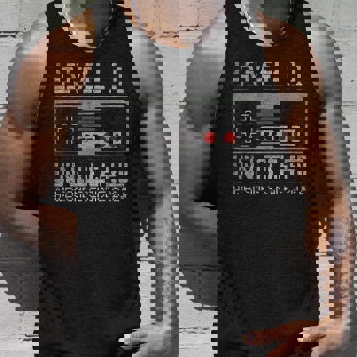 レベル 11 ロック解除 11歳の誕生日 11歳 ビデオゲーマー 男の子 タンクトップ 彼への贈り物