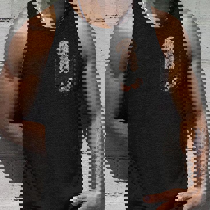 ワイマラナー愛好家のためのファニーワイマラナー ポケットに入ったワイマラナー タンクトップ 彼への贈り物