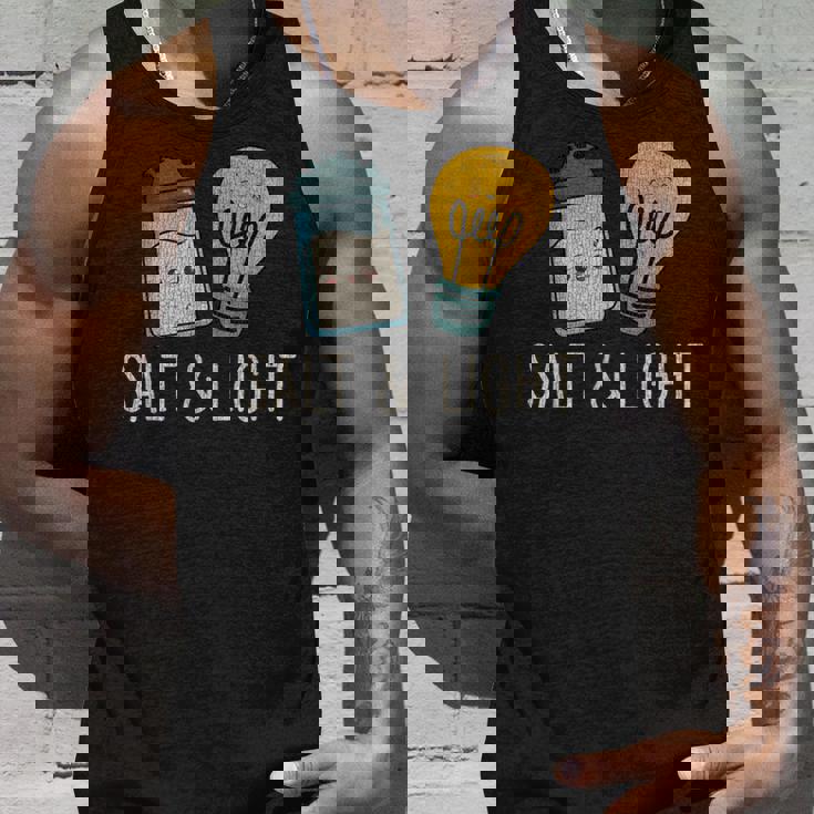 ヴィンテージ キュート ソルトライト 聖書 詩 マタイ 誇り高きクリスチャン タンクトップ 彼への贈り物