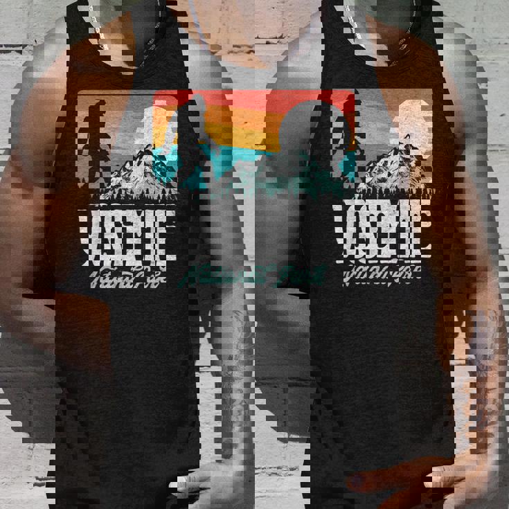 ヴィンテージ ヨセミテ国立公園 ビッグフット 山脈 グラフィック タンクトップ 彼への贈り物