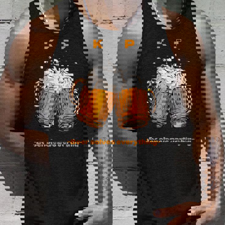 乾杯ビールは全てを解決する ビール 夏 乾杯 Kp ジョッキ 生ビール タンクトップ 彼への贈り物