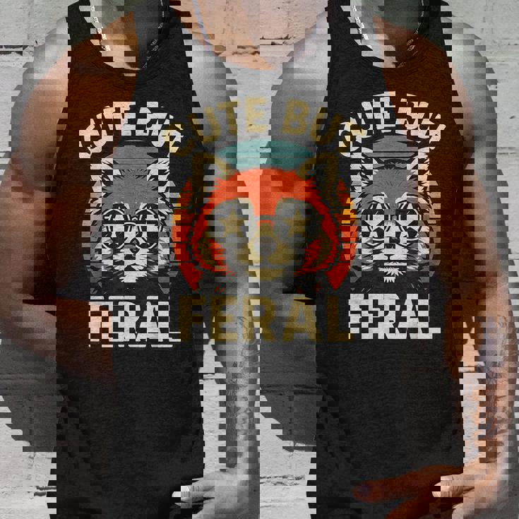 可愛いけどフェラル 面白い レトロ ビンテージ 星 シェード レッサーパンダ タンクトップ 彼への贈り物