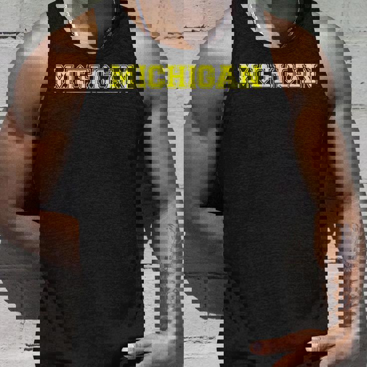 大学スタイル ミシガン スポーツギフト タンクトップ 彼への贈り物