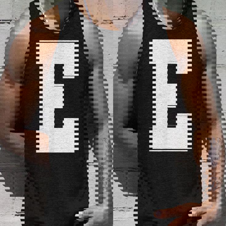 大文字 E アルファベット モノグラム イニシャル タンクトップ 彼への贈り物