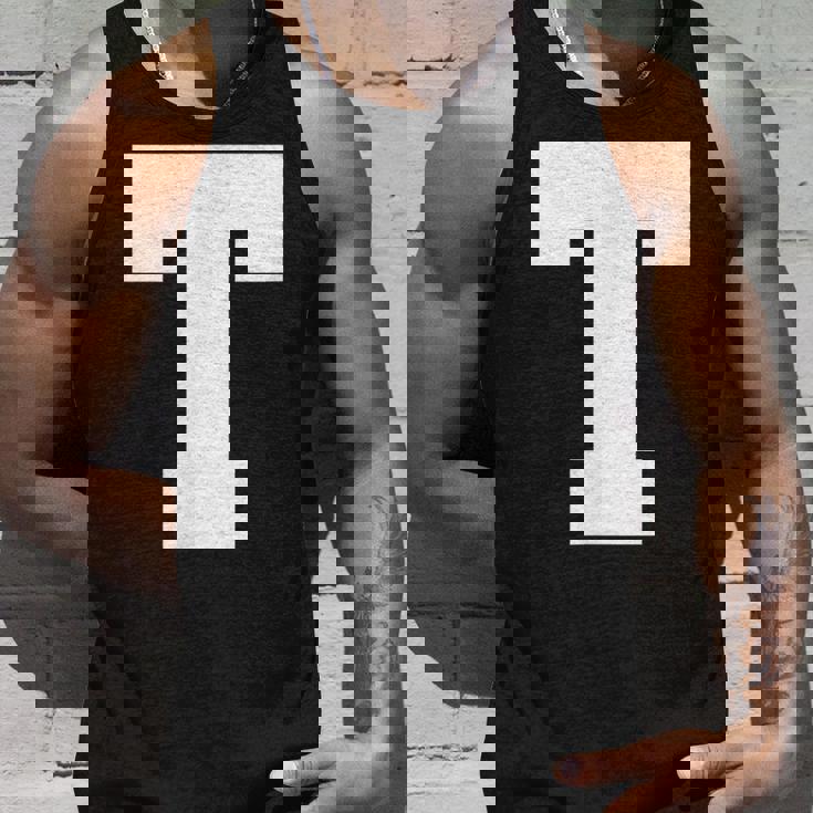 大文字tアルファベットモノグラムイニシャル タンクトップ 彼への贈り物