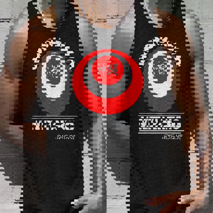 宮古島 沖縄島 日本 沖縄うちなんちゅ 琉球 タンクトップ 彼への贈り物