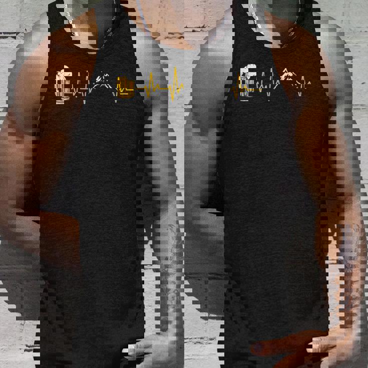 山とビール ハートビート 山小屋 ハイキング アルプス 登山 タンクトップ 彼への贈り物