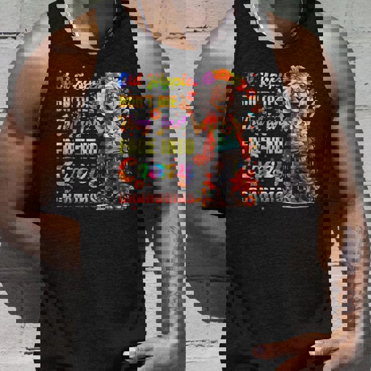 年老いたヒッピーは死なない、ただ狂ったおばあちゃんに消えていくだけ タンクトップ 彼への贈り物