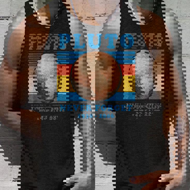 惑星冥王星を忘れてはいけないオタク天文学楽しい宇宙レトロ タンクトップ 彼への贈り物