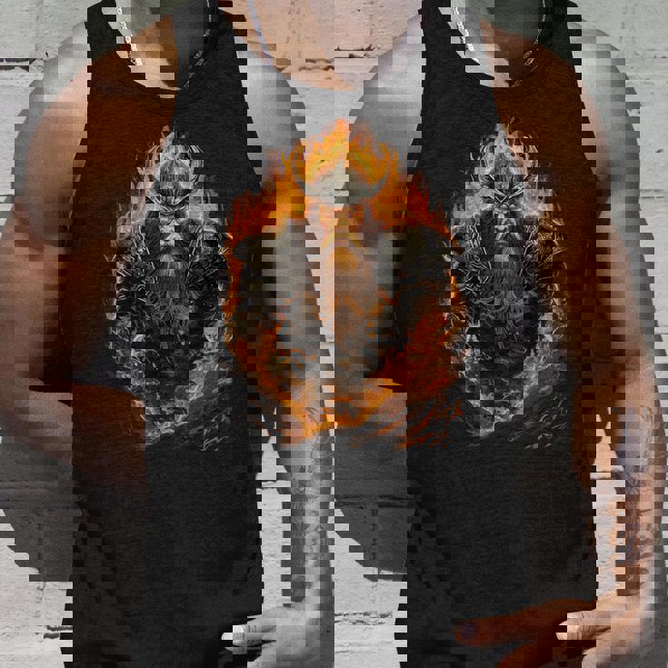 戦いの最中の獰猛なヴァイキング戦士 タンクトップ 彼への贈り物