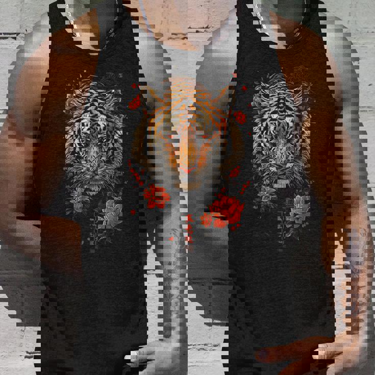 日本のタイガーフェイス 面白いグラフィックtシャツ タンクトップ 彼への贈り物