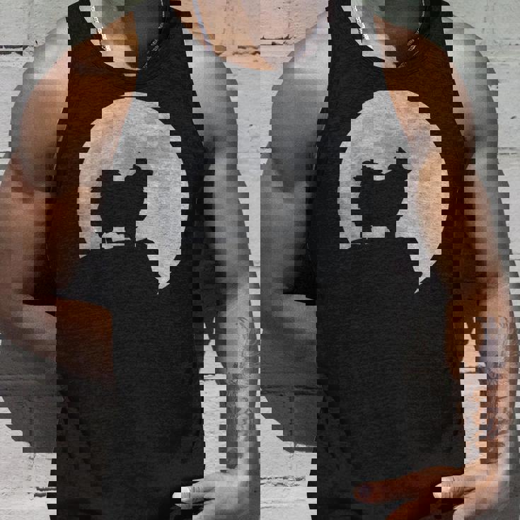 月と犬のシルエット ポンポメラニアン タンクトップ 彼への贈り物