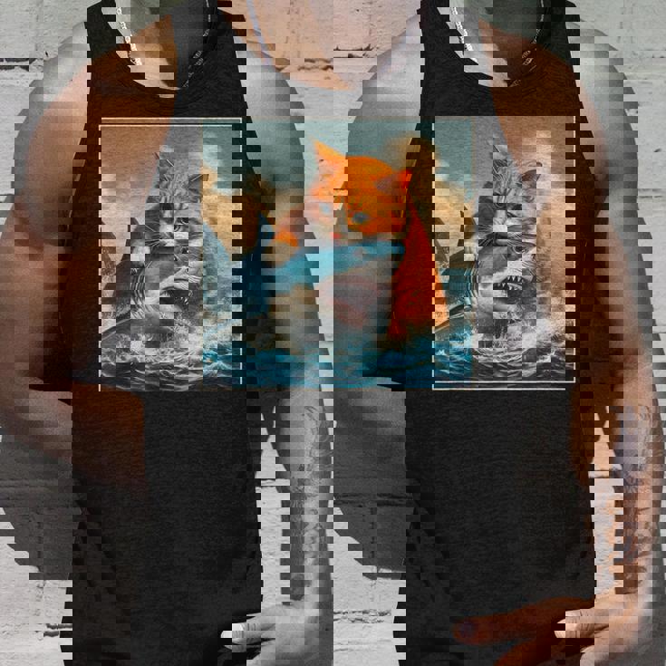 猫のサメ、面白い猫がサメを噛むサメ、サメと猫 タンクトップ 彼への贈り物