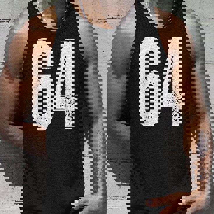 番号 64 タンクトップ 彼への贈り物