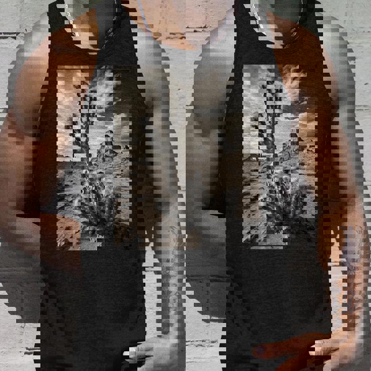 砂漠のサボテンのモノクロ写真 タンクトップ 彼への贈り物